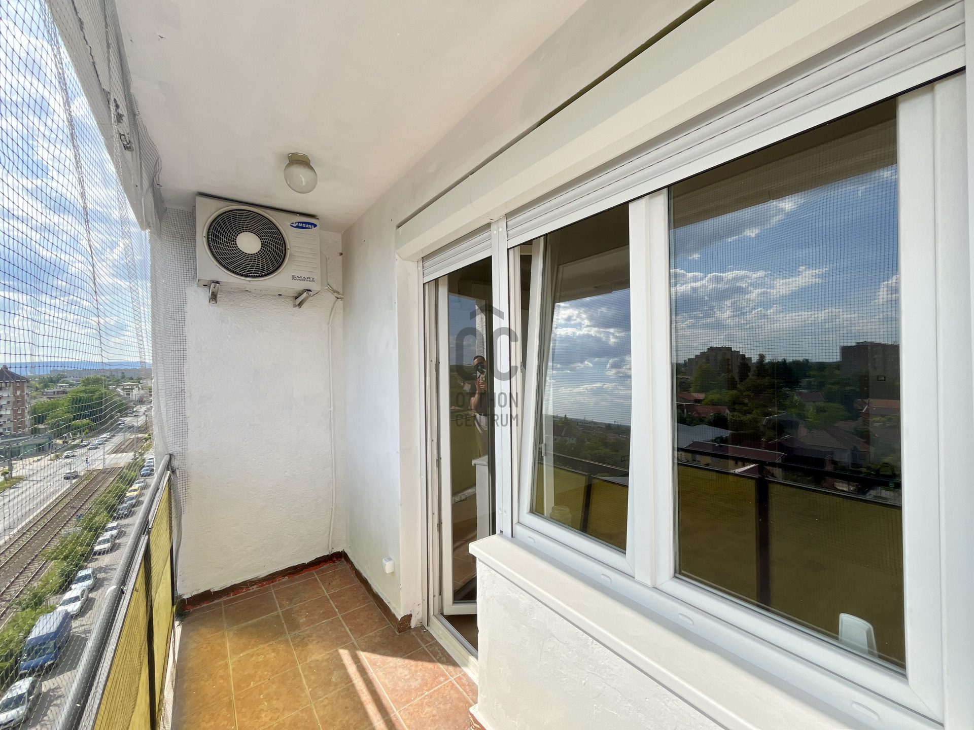 Gallery zoom image