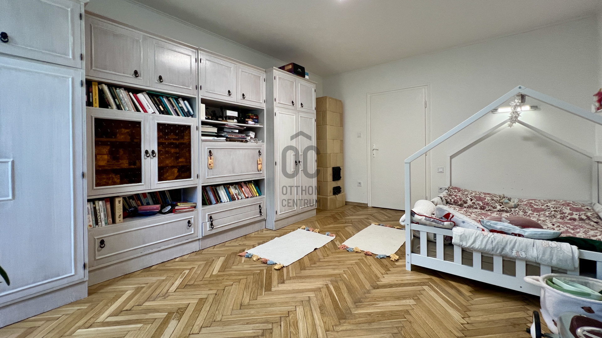 Gallery zoom image