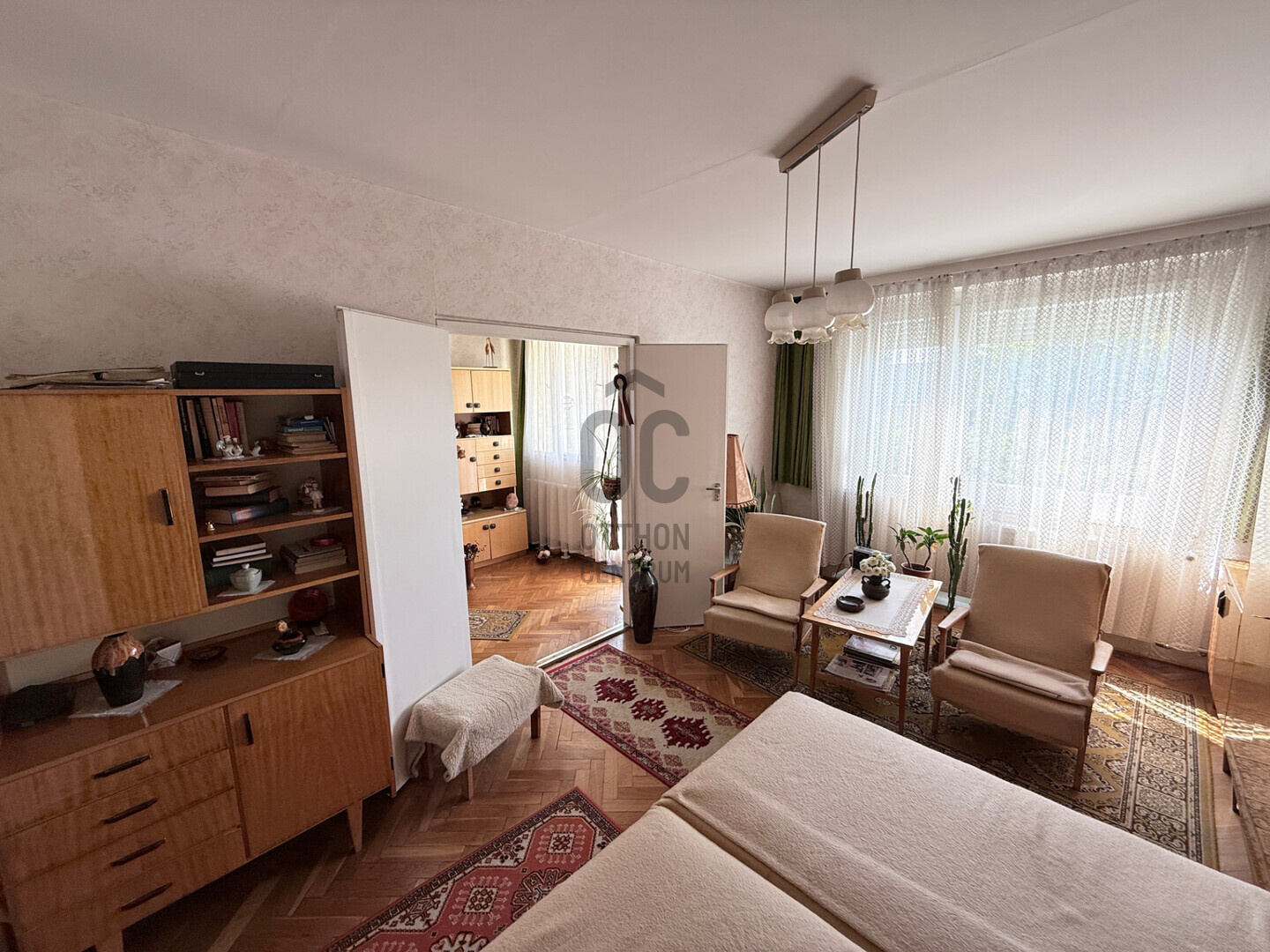Gallery zoom image