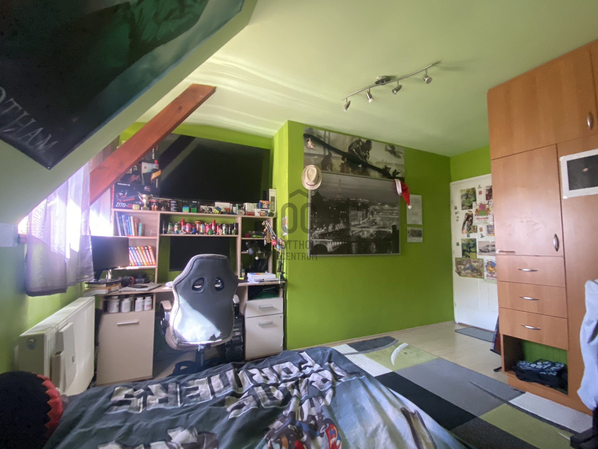 Gallery zoom image