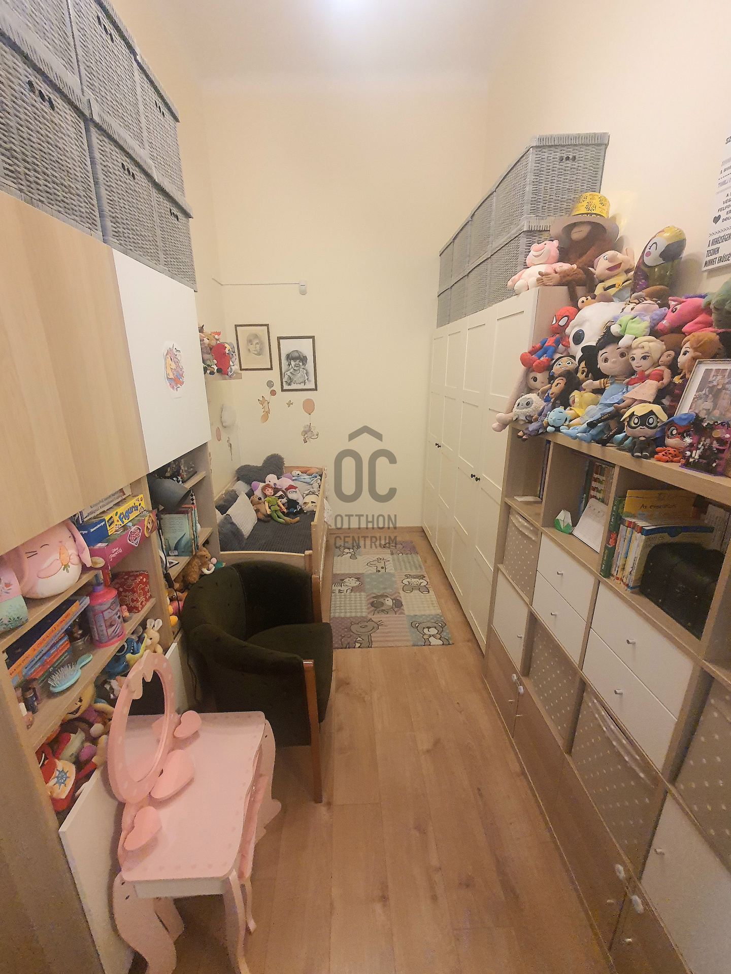 Gallery zoom image