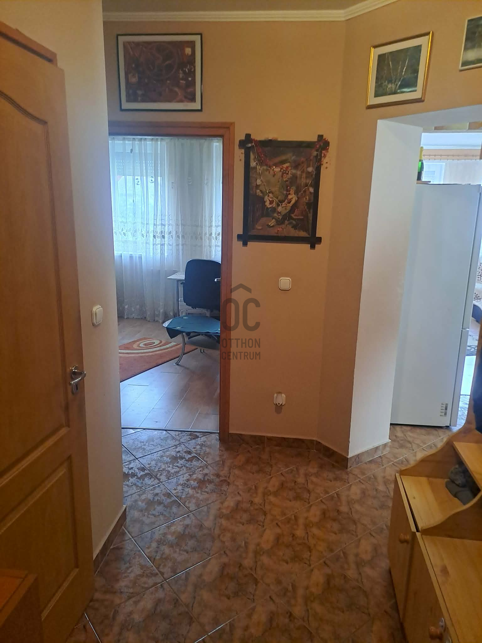 Gallery zoom image