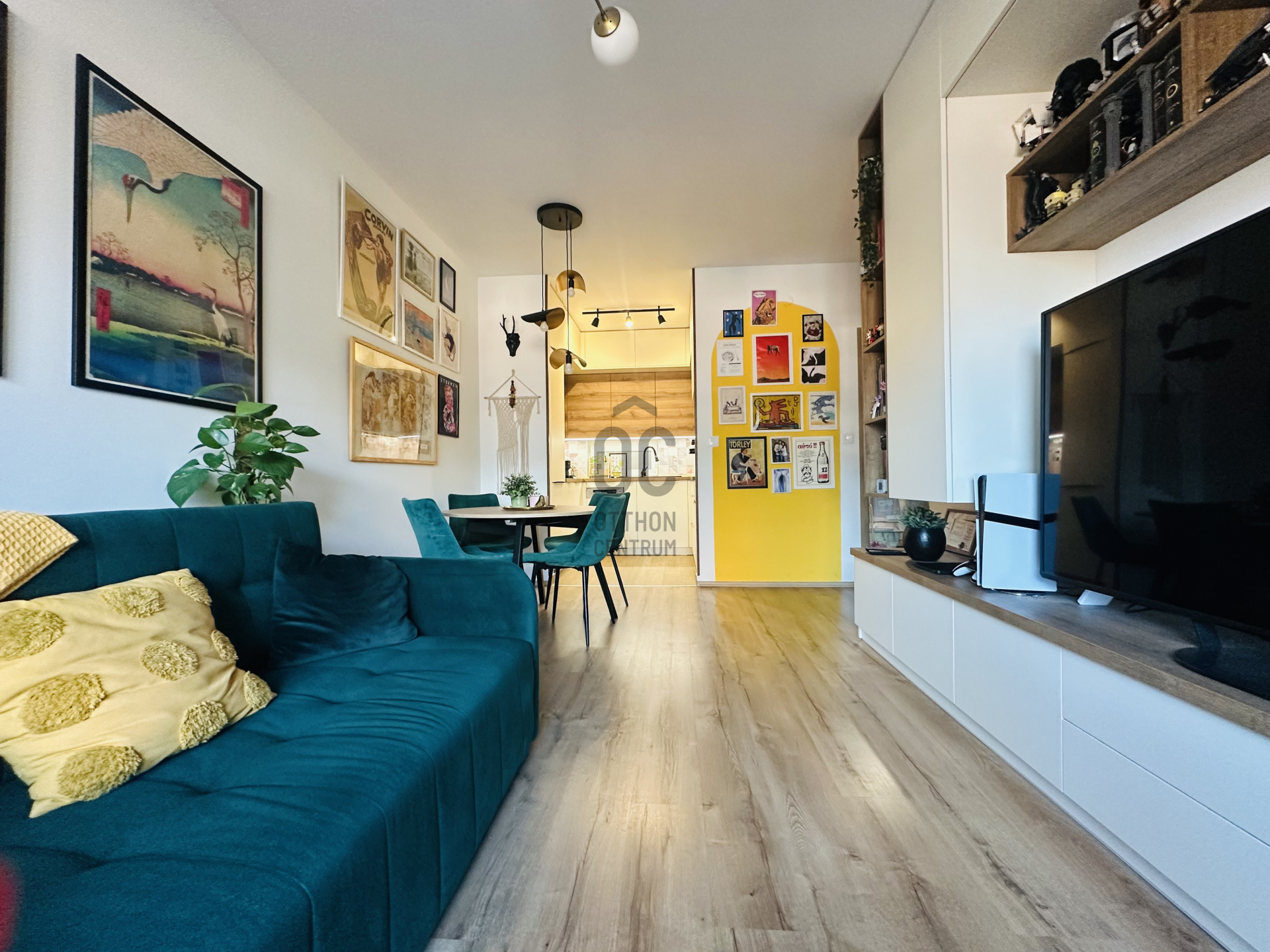 Gallery zoom image