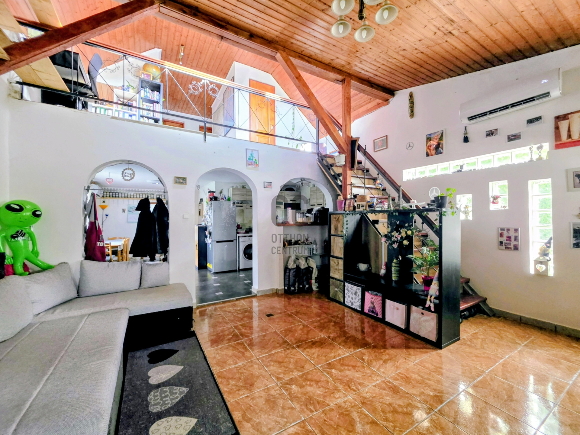 Gallery zoom image