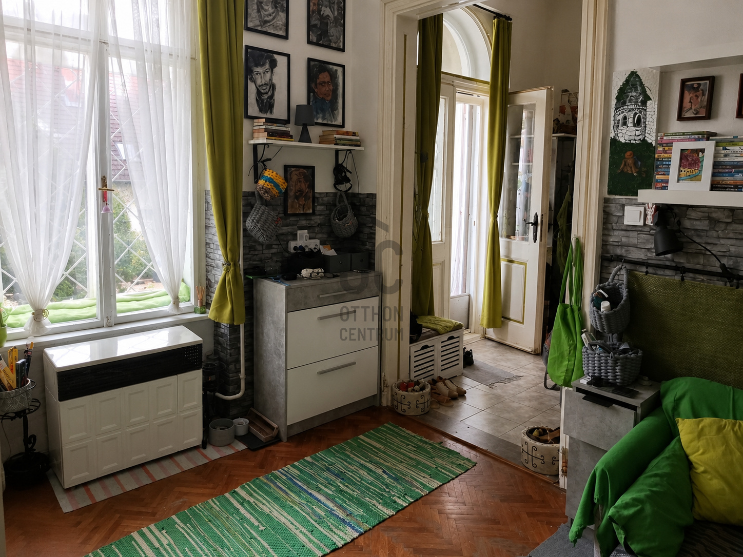 Gallery zoom image