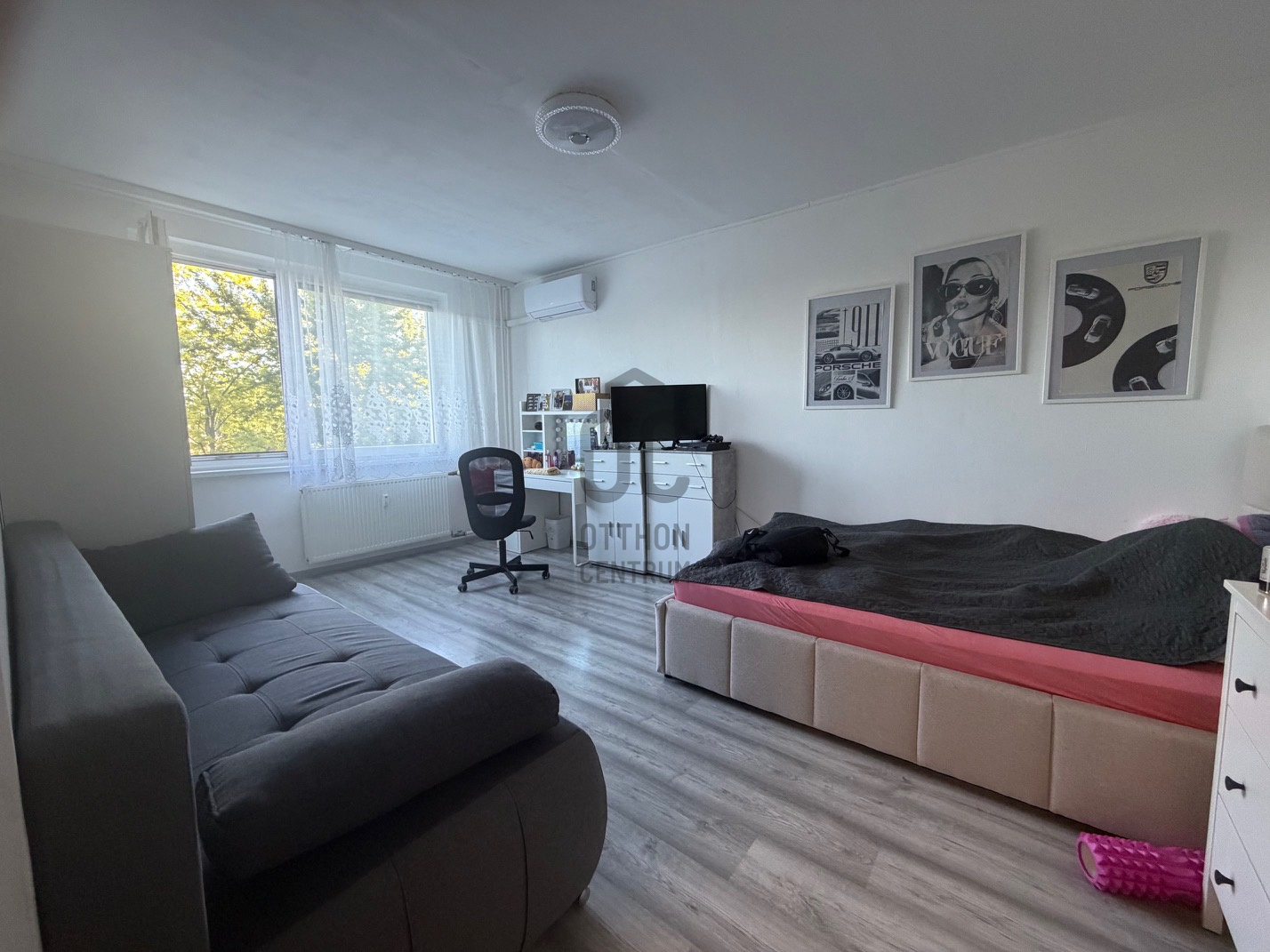 Gallery zoom image