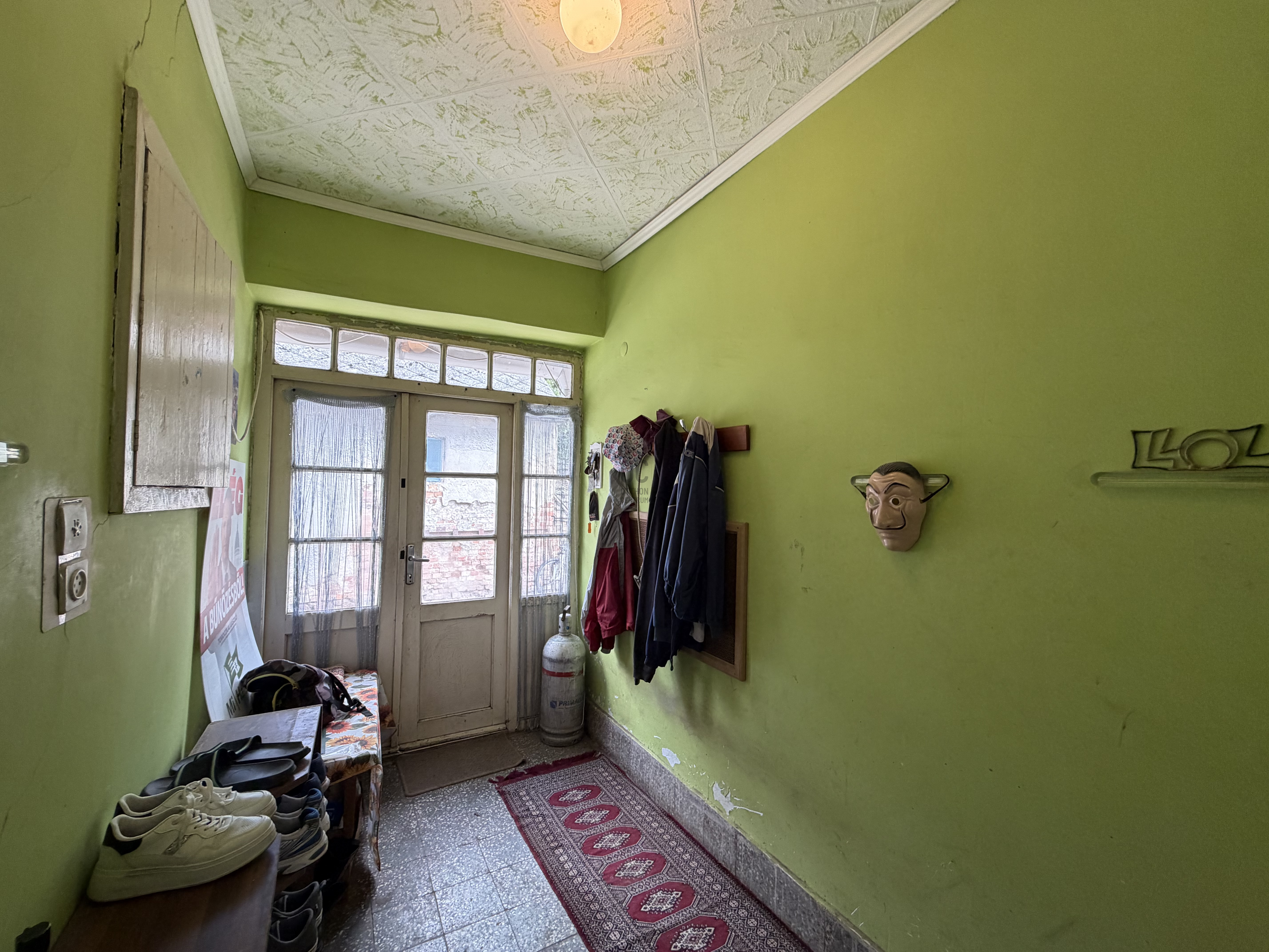 Gallery zoom image