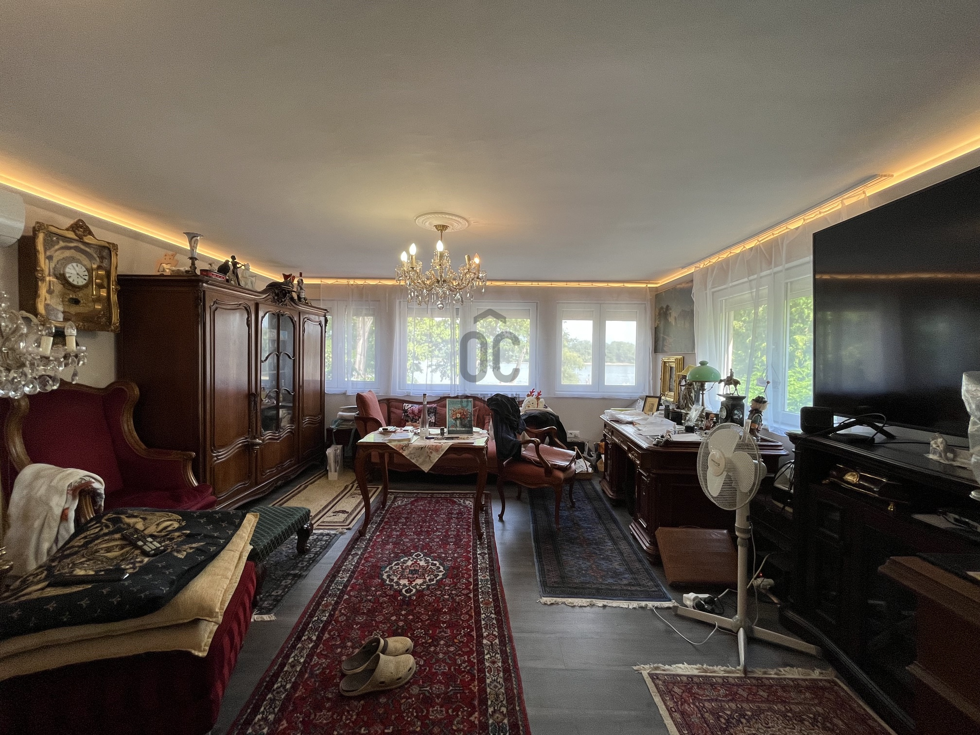 Gallery zoom image
