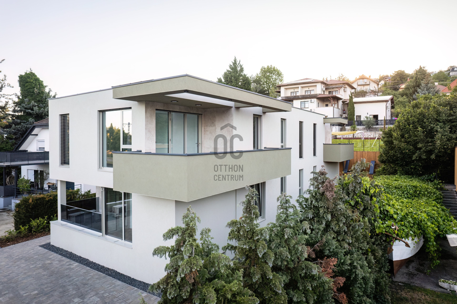 Gallery zoom image