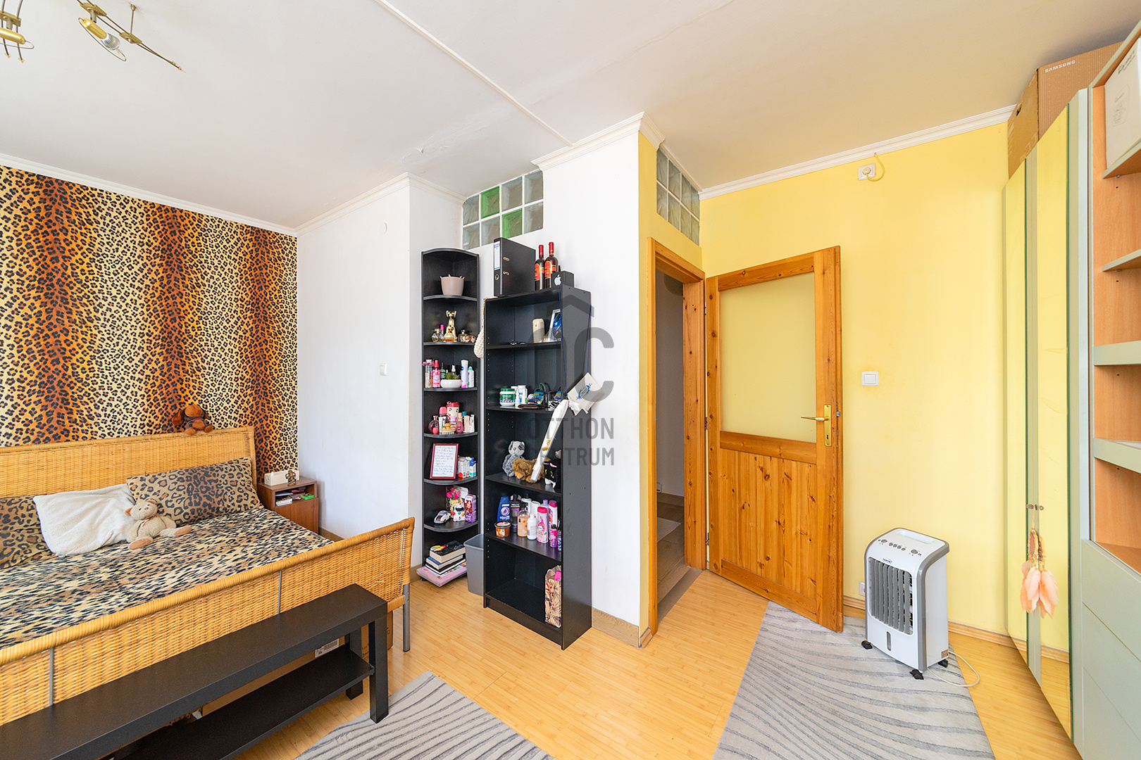 Gallery zoom image