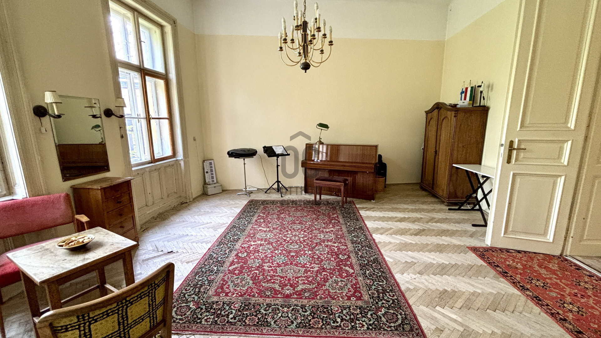 Gallery zoom image