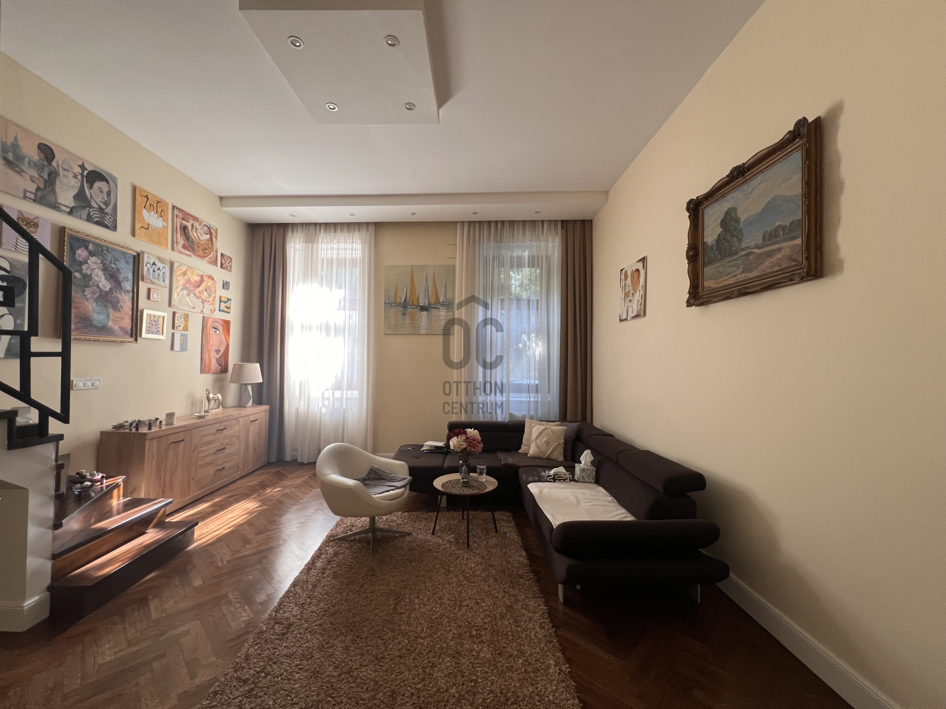 Gallery zoom image