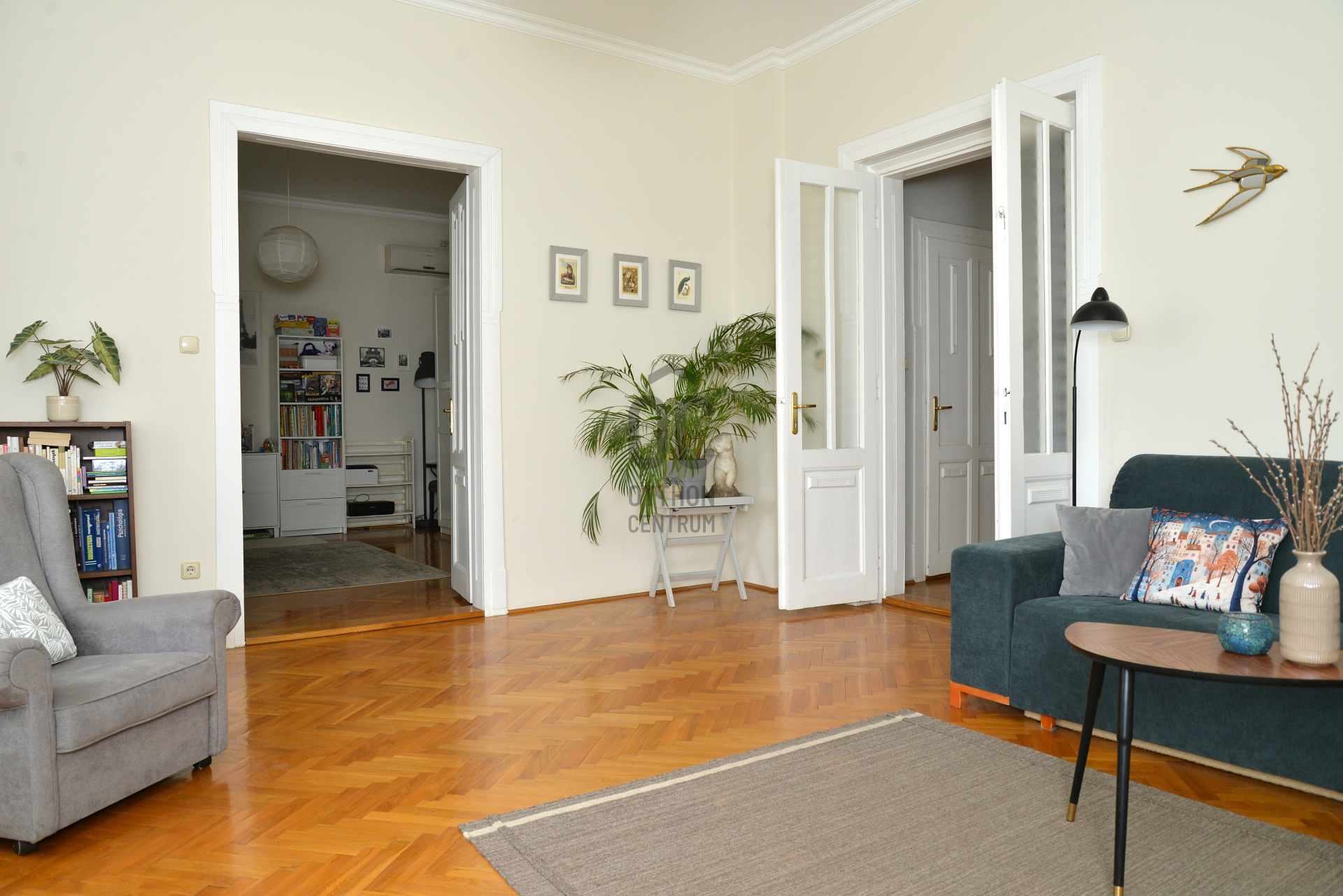 Gallery zoom image