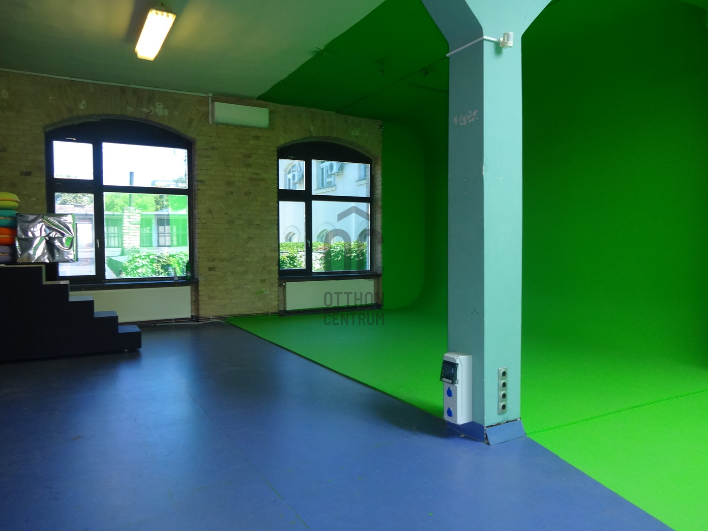 Gallery zoom image