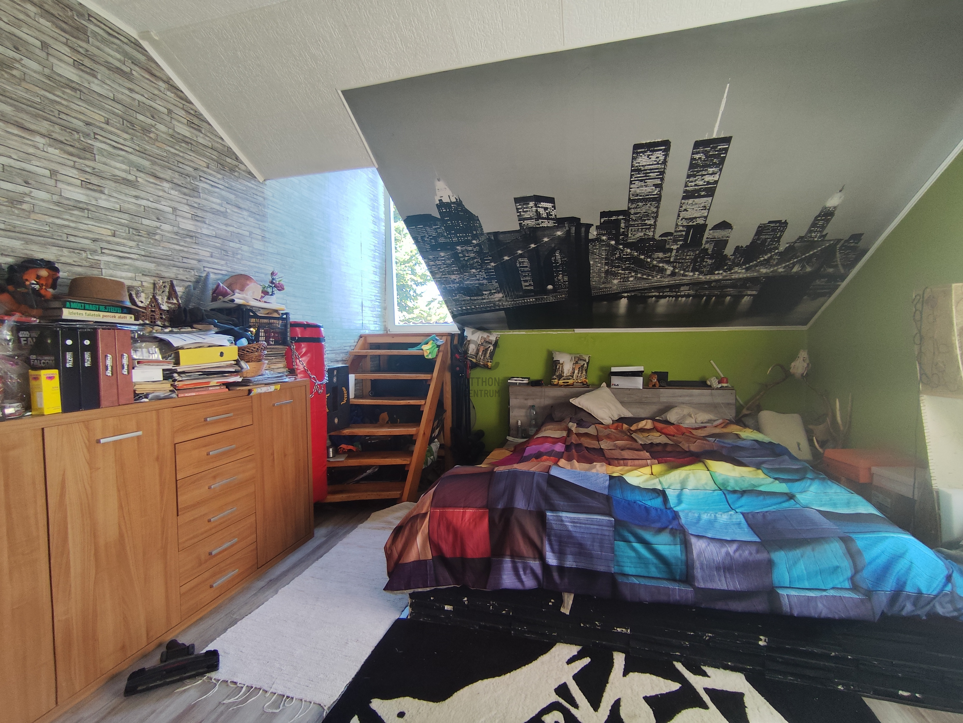 Gallery zoom image