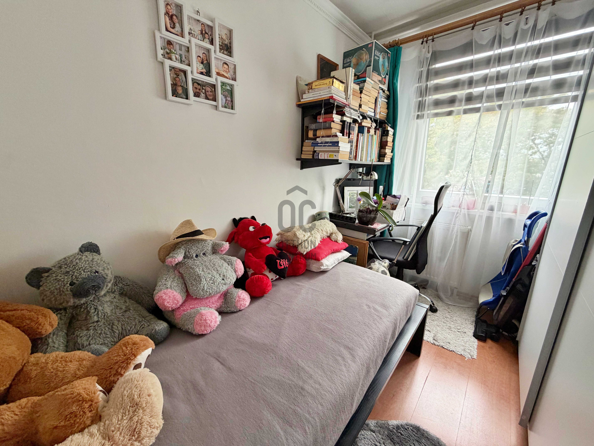 Gallery zoom image