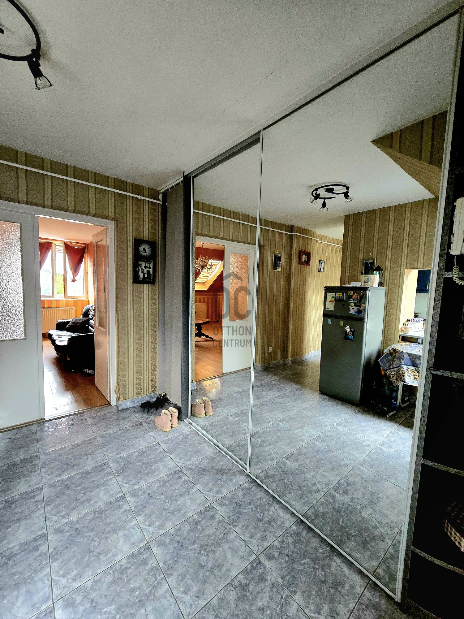 Gallery zoom image