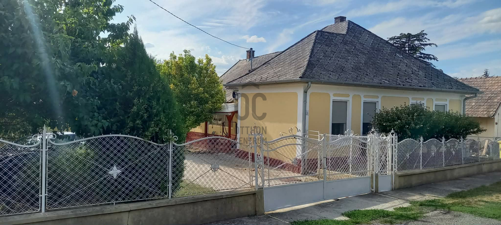 Gallery zoom image