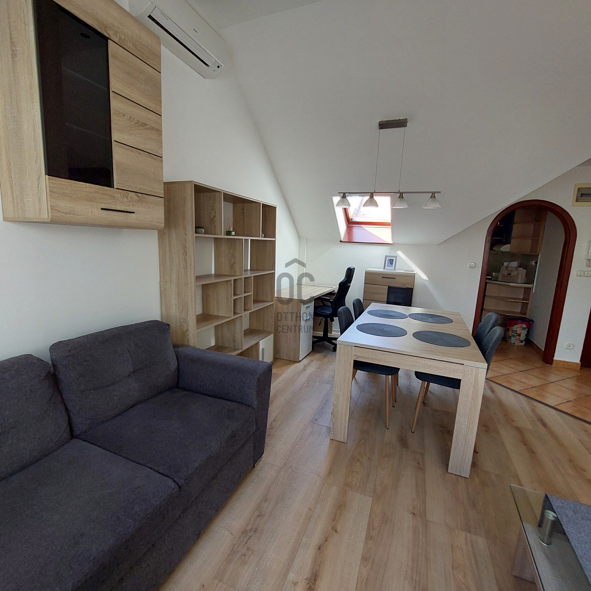 Gallery zoom image