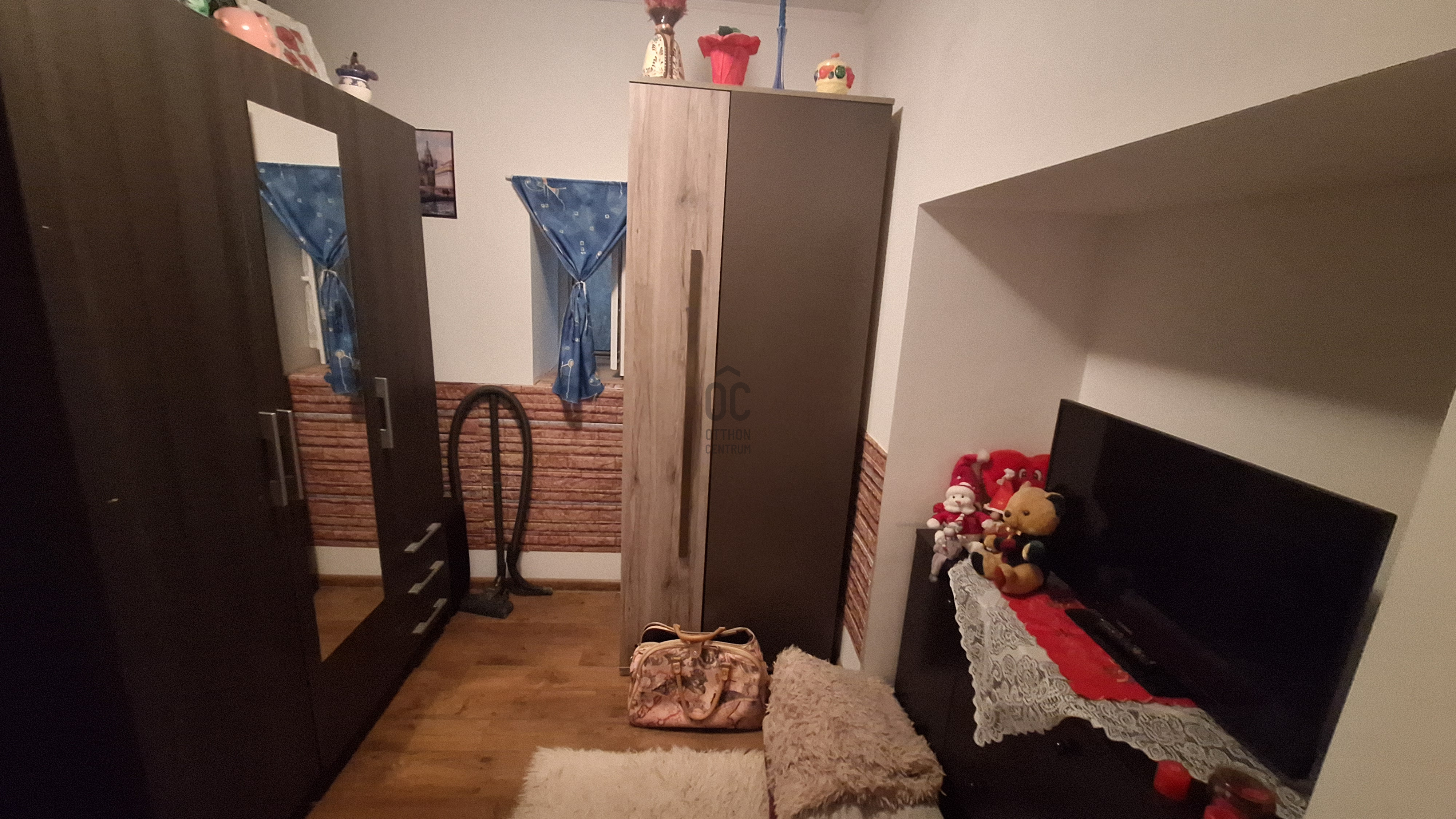 Gallery zoom image