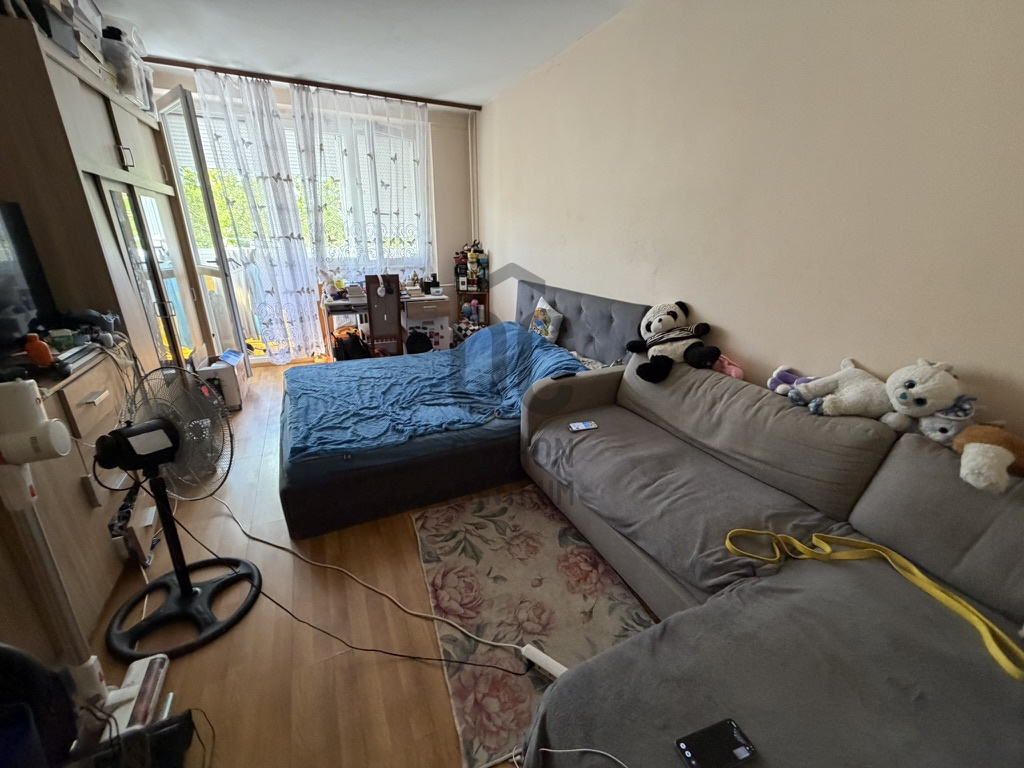 Gallery zoom image