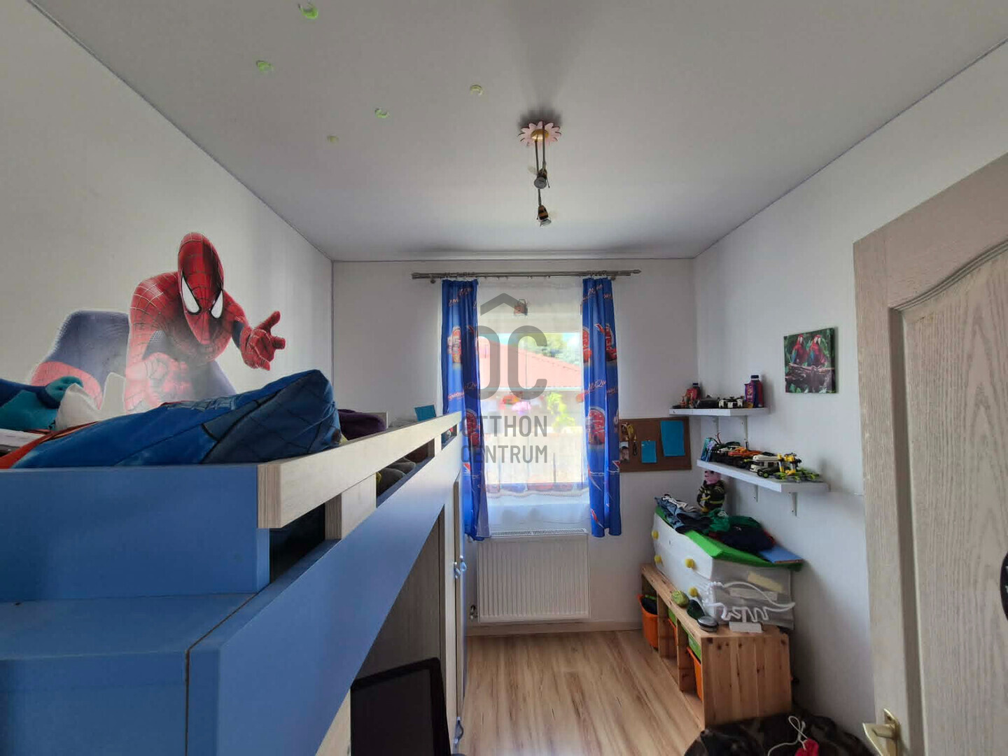 Gallery zoom image