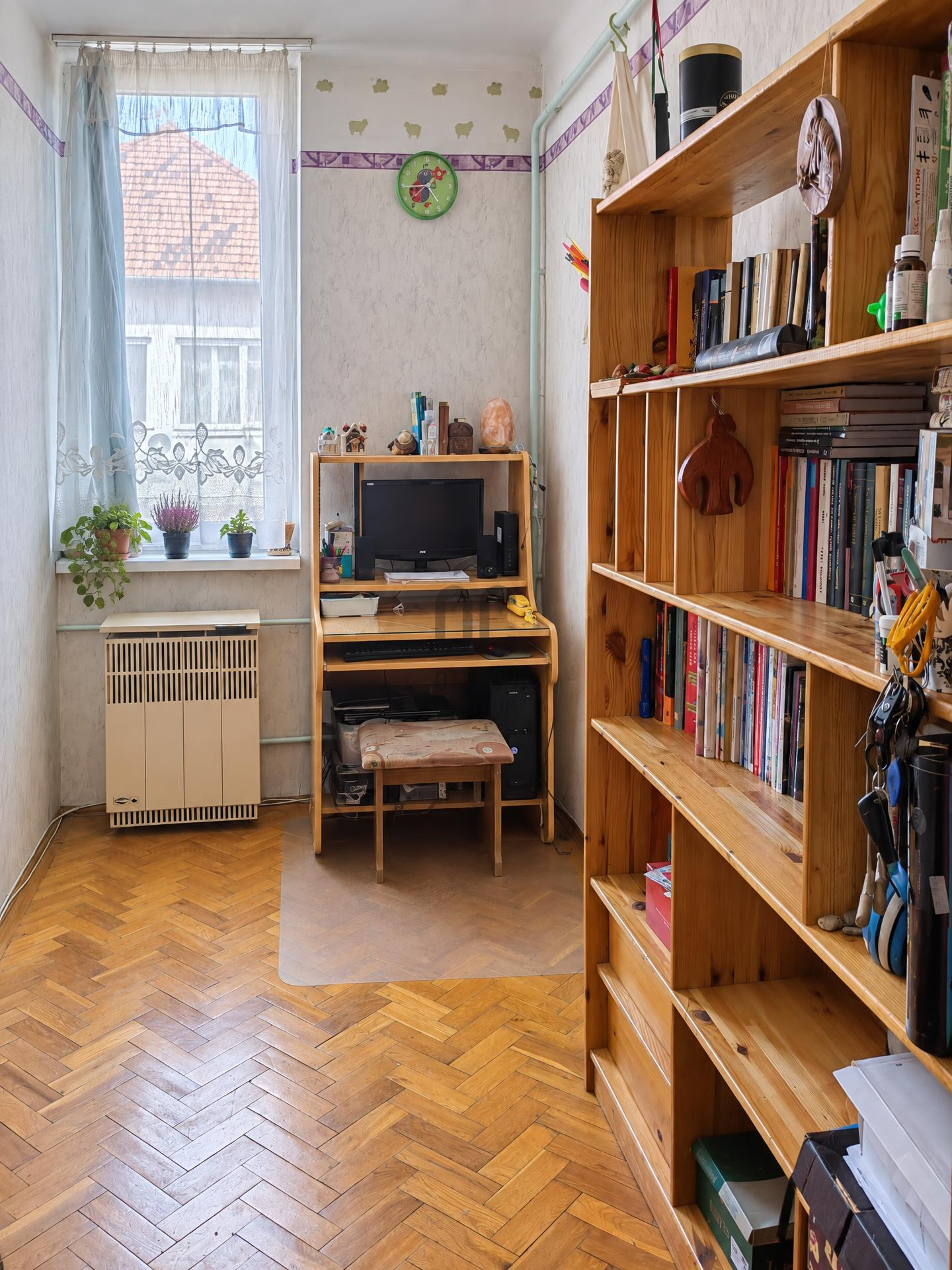 Gallery zoom image