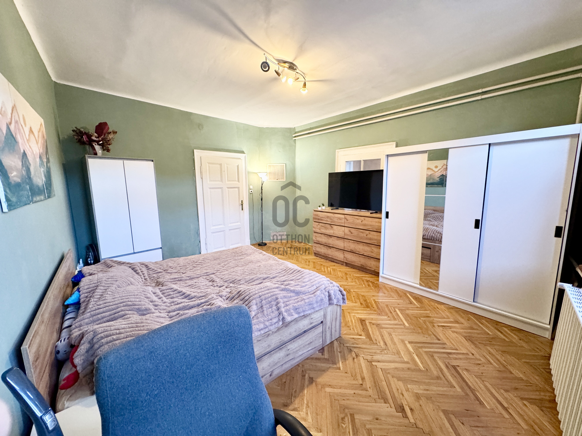 Gallery zoom image