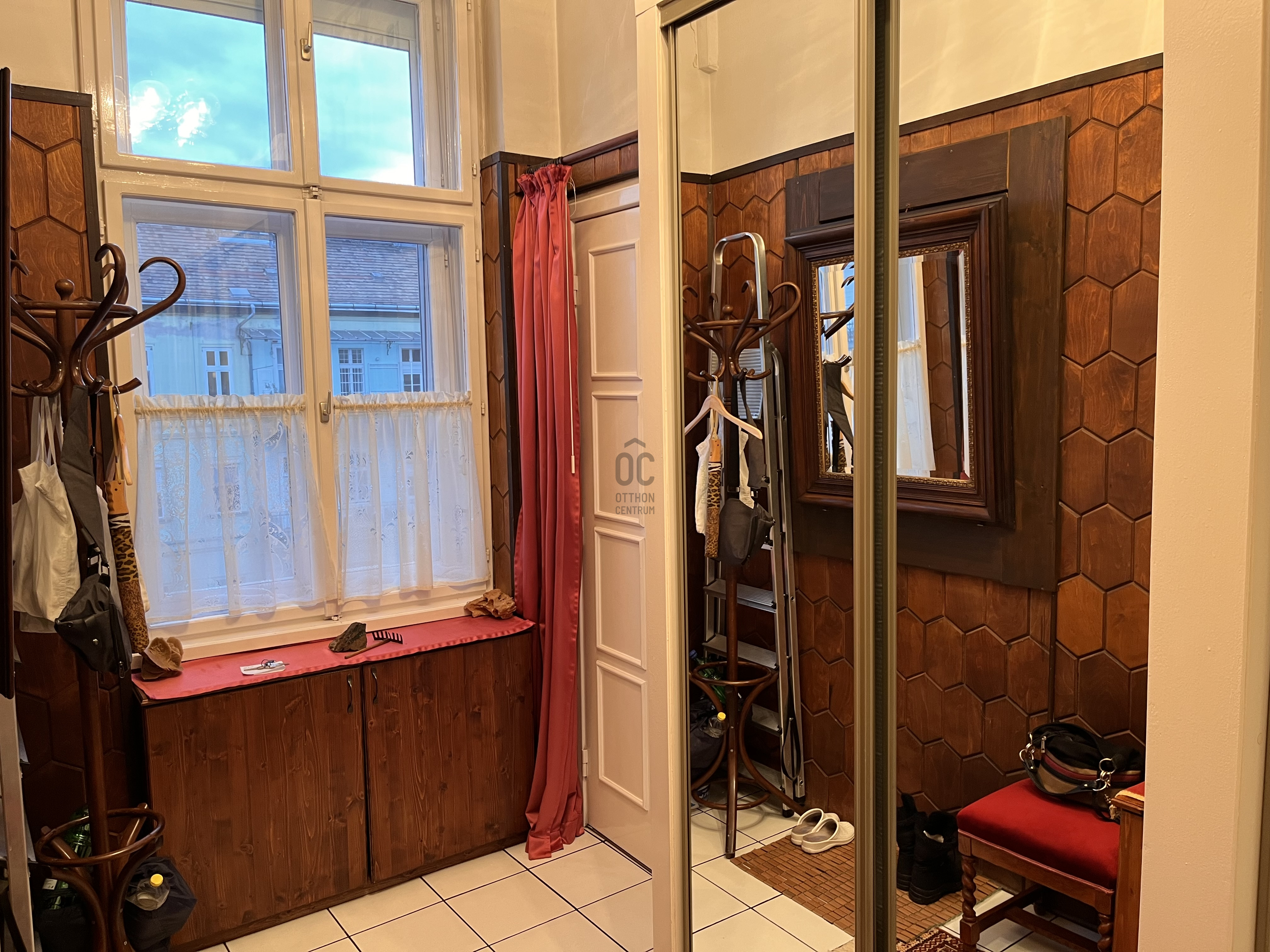 Gallery zoom image