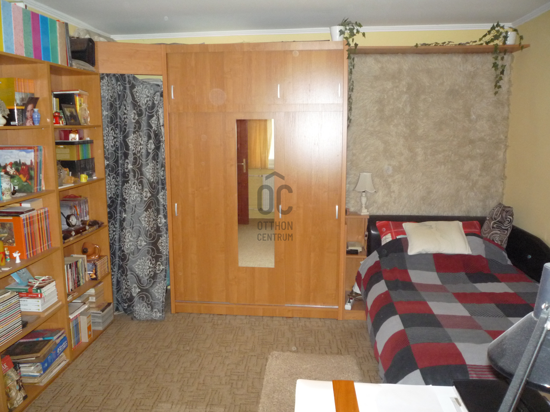 Gallery zoom image